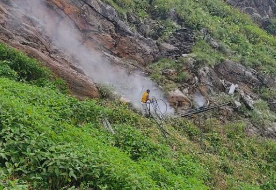 AVALANCHE MITIGATION FOR MSP 12 (L) NEAR ROHTANG TUNNEL AVALANCHE MITIGATION FOR MSP 12 (L) NEAR ROHTANG TUNNEL