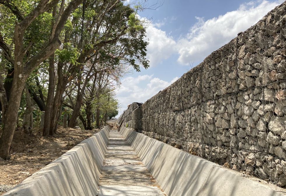 MURO DE CONTENCION CARR. ACAYUCAN – LA VENTOSA MURO DE CONTENCION CARR. ACAYUCAN – LA VENTOSA